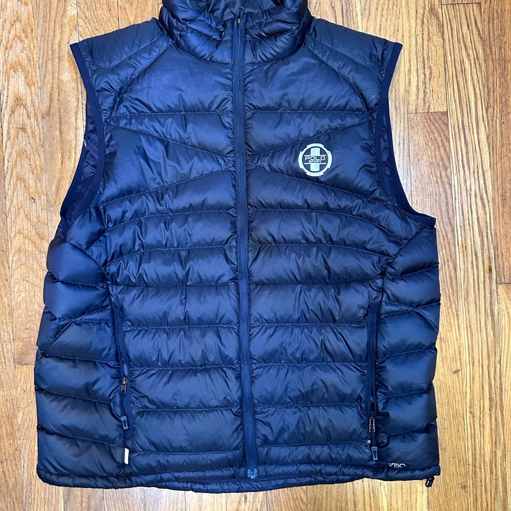 Men’s Polo vest in excellent condition. Size Large